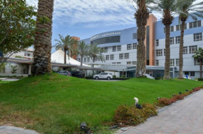 Отель Carlton Al Moaibed Hotel  Эль-Хубар